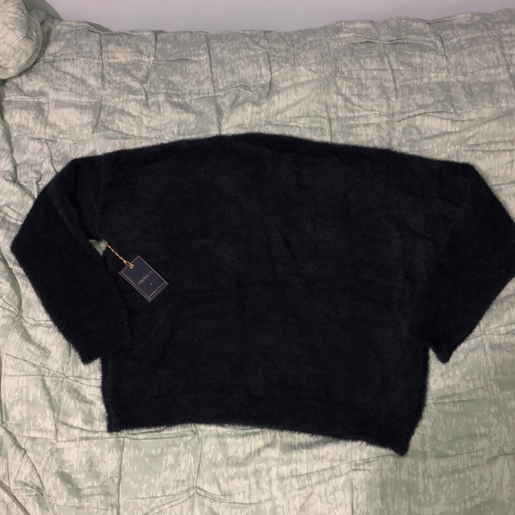 COPY - Forever 21 sweater - Picture 5 of 5